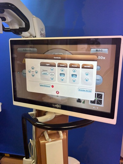 advanced ophthalmic surgical microscope + advanced digital surgical planning and guidance platform&nbsp;|&nbsp;Alcon&nbsp;|&nbsp;LuxOR® Revalia LX3 + VERION