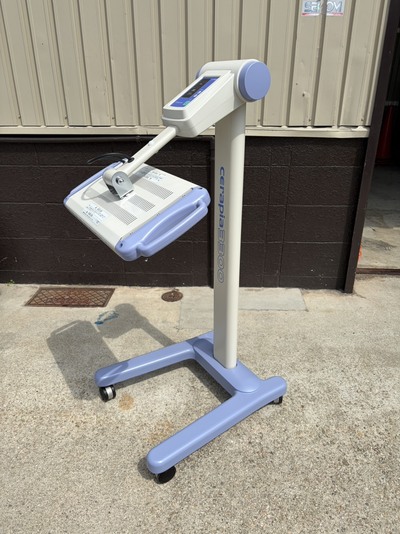 赤外線治療器&nbsp;|&nbsp;株式会社日本メディックス&nbsp;|&nbsp;ｾﾗﾋﾟｱ3300 PH-L3300Eの写真