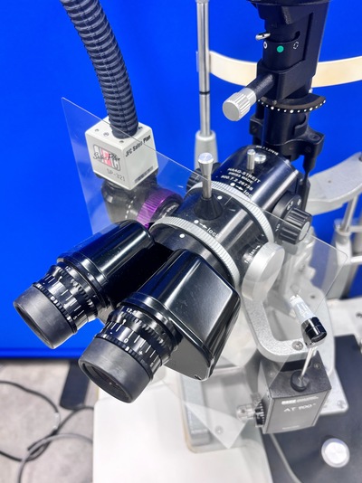 LED Slitlamp&nbsp;|&nbsp;HAAG-STREIT&nbsp;|&nbsp;BQ 900 Slit Lamp