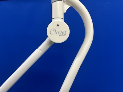 移動型診療用照明器&nbsp;|&nbsp;山田医療照明株式会社&nbsp;|&nbsp;CS03GVBの写真