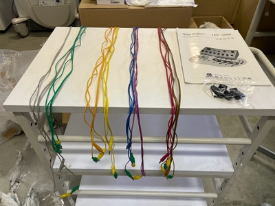 針電極低周波治療器&nbsp;|&nbsp;株式会社全医療器&nbsp;|&nbsp;オームパルサーLFP-4800の写真