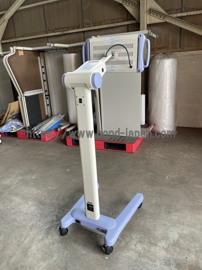 赤外線治療器&nbsp;|&nbsp;株式会社日本メディックス&nbsp;|&nbsp;ｾﾗﾋﾟｱ3300 PH-L3300Eの写真