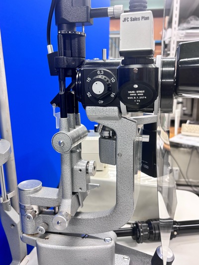 LED Slitlamp&nbsp;|&nbsp;HAAG-STREIT&nbsp;|&nbsp;BQ 900 Slit Lamp