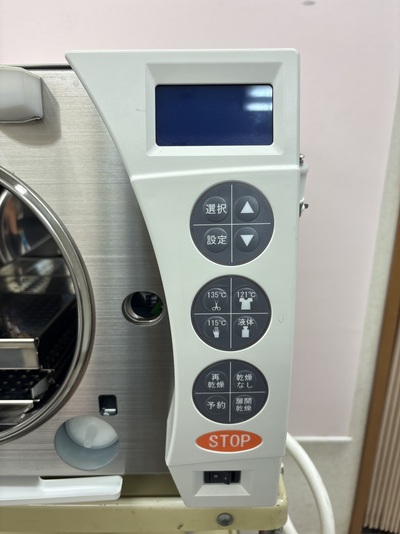 自動高圧蒸気滅菌器&nbsp;|&nbsp;株式会社ユヤマ&nbsp;|&nbsp;YS-A-C108の写真