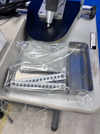 2x BQ900 Slitlamps with 1xAPPLANATION TONOMETER AT 900&nbsp;|&nbsp;HAAG-STREIT&nbsp;|&nbsp;BQ900