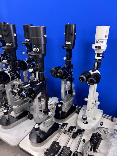 slitlamps&nbsp;|&nbsp;HAAG-STREIT&nbsp;|&nbsp;5x BQ900, 1x BM900, BC900 with 5x tonometer