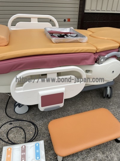 分娩台&nbsp;|&nbsp;アトムメディカル株式会社&nbsp;|&nbsp;マミージョイ LDRの写真