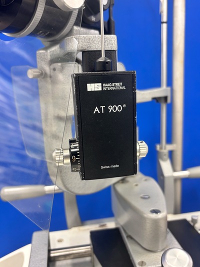 LED Slitlamp&nbsp;|&nbsp;HAAG-STREIT&nbsp;|&nbsp;BQ 900 Slit Lamp