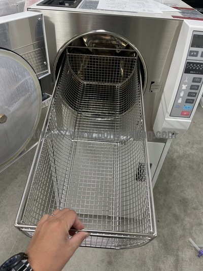 高圧蒸気滅菌器&nbsp;|&nbsp;株式会社ユヤマ&nbsp;|&nbsp;YS-A-C317Jの写真