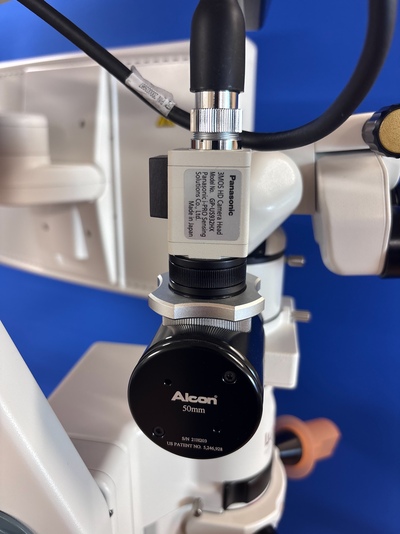 advanced ophthalmic surgical microscope + advanced digital surgical planning and guidance platform&nbsp;|&nbsp;Alcon&nbsp;|&nbsp;LuxOR® Revalia LX3 + VERION