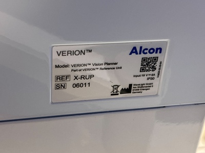 advanced ophthalmic surgical microscope + advanced digital surgical planning and guidance platform&nbsp;|&nbsp;Alcon&nbsp;|&nbsp;LuxOR® Revalia LX3 + VERION