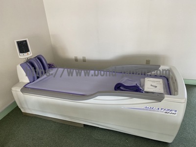 ウォーターマッサージベッド ミナト医科学株式会社 ｱｸｱﾀｲｻﾞｰ QZ-240