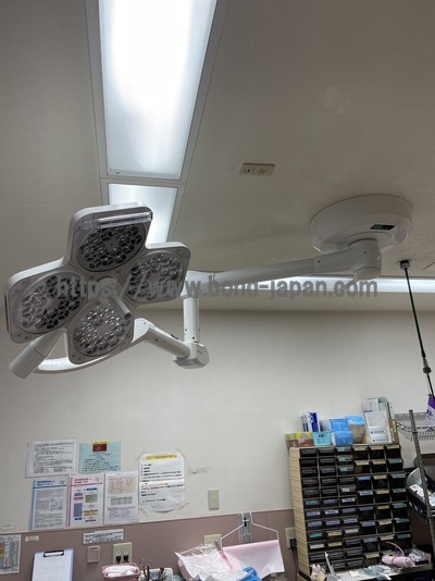 天吊り無影灯（LED） | 山田医療照明株式会社 | CRV04の写真