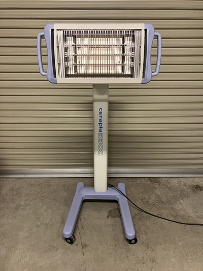 赤外線治療器|株式会社日本メディックス|ｾﾗﾋﾟｱ3300 PH-L3300Eの写真