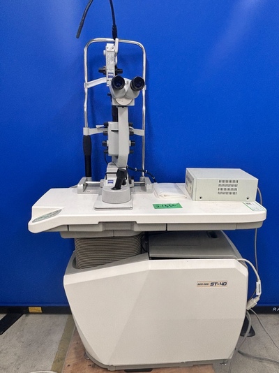 Slitlamp with sliding table&nbsp;|&nbsp;Carl Zeiss&nbsp;|&nbsp;SL130