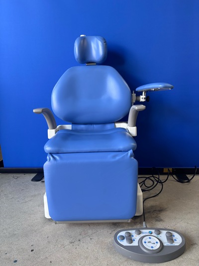 眼科専用　手術台 | タカラベルモント株式会社 | MEPRO3の写真