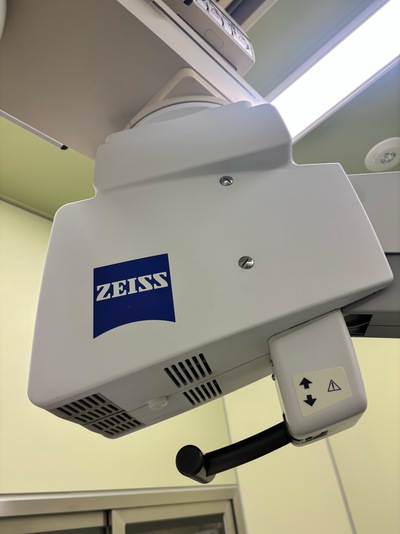 roofing type Surgical Microscope&nbsp;|&nbsp;Carl Zeiss&nbsp;|&nbsp;OPMI VISU200